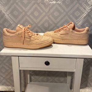 Pinkish suede Reebok
